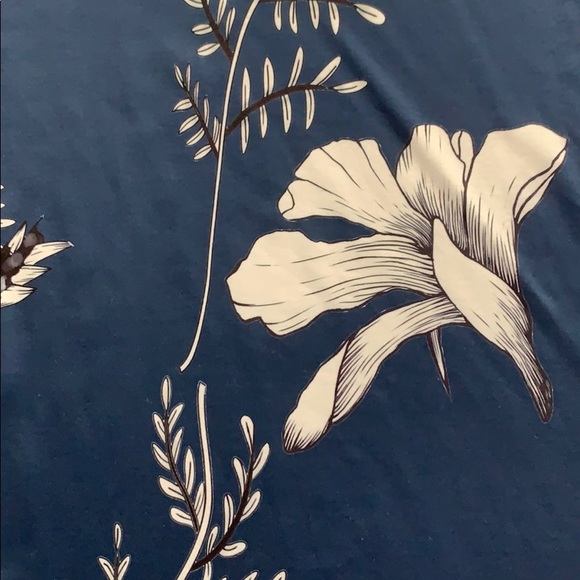 Tropical Print High-Low Halter Top - Picture 2 of 4